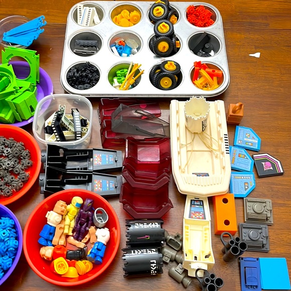 ENORMOUS Fisher-Price Construx Lot – 7 lbs + Storage Bag! - Picture 3 of 11